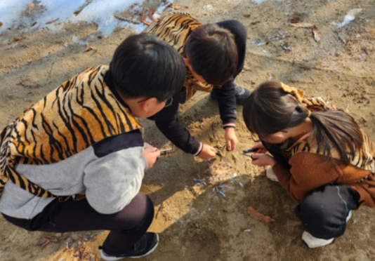강동구, 서울 암사동 유적에서 선사시대 생존 체험 프로그램 운영