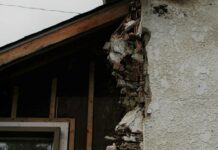 순천향대 천안병원, 석면환경보건센터 지정…피해자 지원 강화 glass window with brown frames