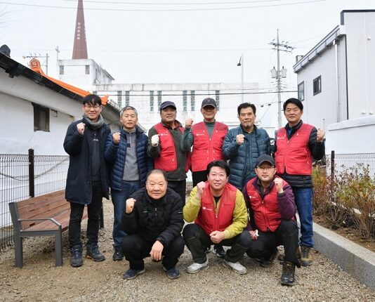 ‘경기도형 민·관 협력 빈집정비’ 1호 마을 쉼터 조성